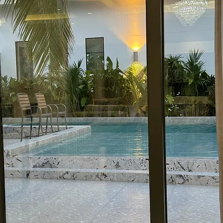 Sunny Art Villa